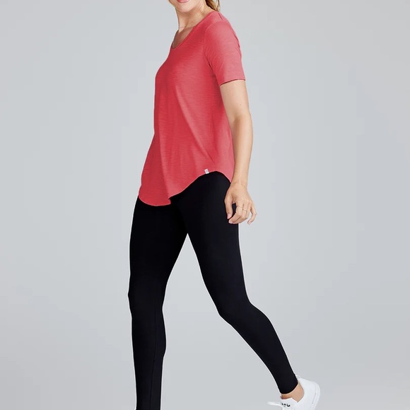 Tasc short sleeve activewear shirt. Size L. Berry color. NWT - Picture 4 of 6